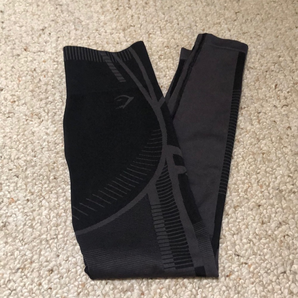 Gymshark geo leggings in size Small!!